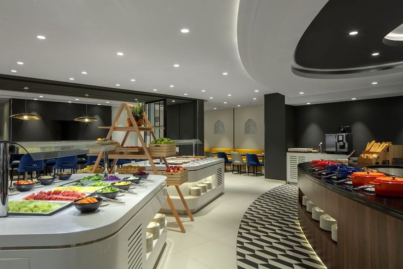 Hyatt Place Dubai Jumeirah - Image 9