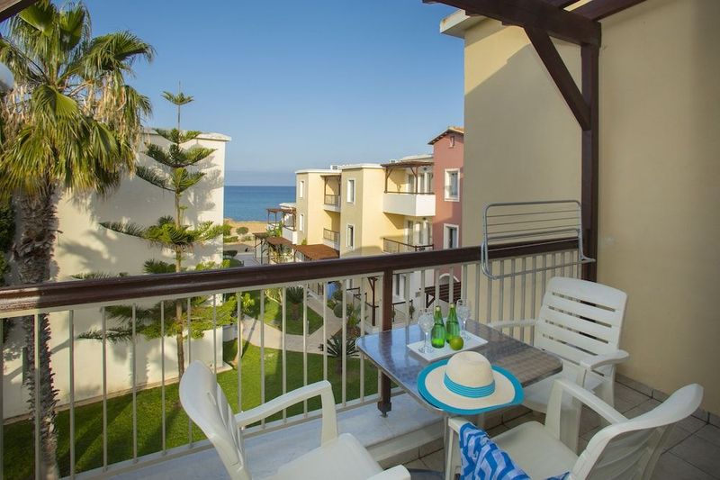 Louis Althea Beach - Image 8