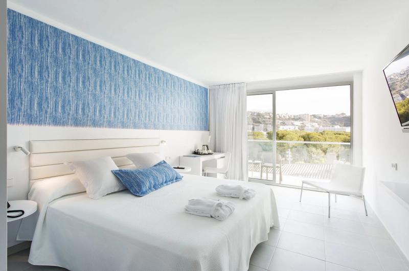 Reverence Life Hotel - Image 4