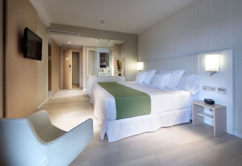 Barcelo Bilbao Nervion - Image 5