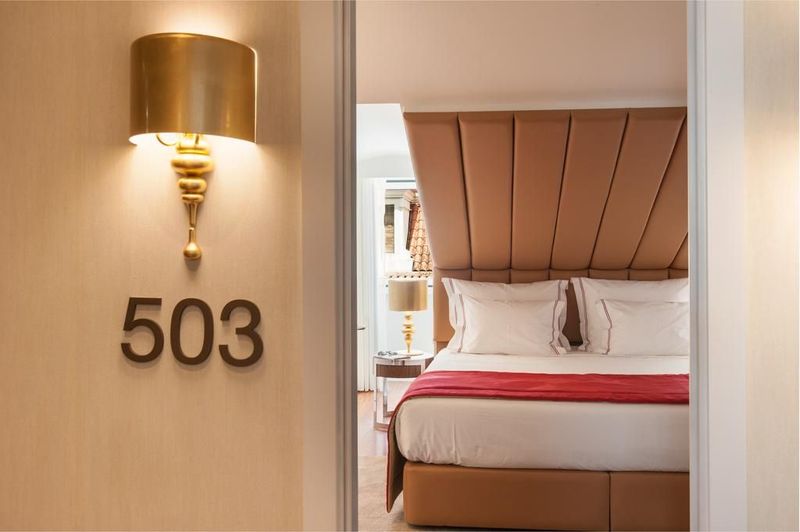 The 7 Hotel - Image 2
