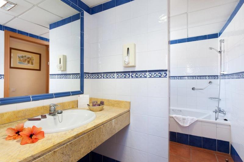 GF Isabel Aparthotel - Image 9