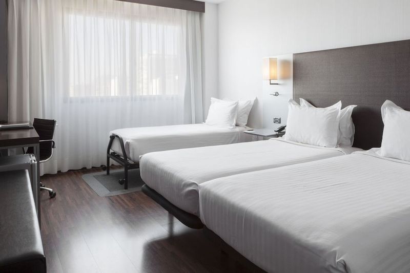 AC Hotel Alicante by Marriott - Image 9