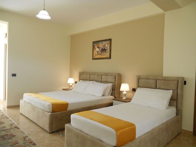 Onorato Hotel - Image 4