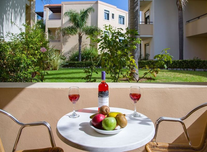 Creta Palm Hotel - Image 9