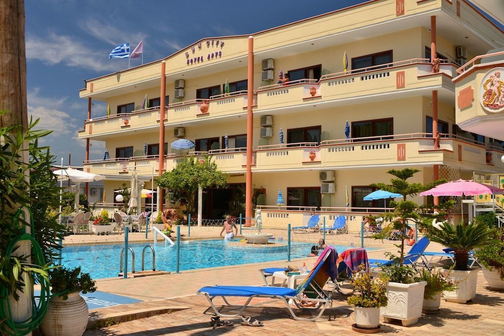 Sun City - Image 4