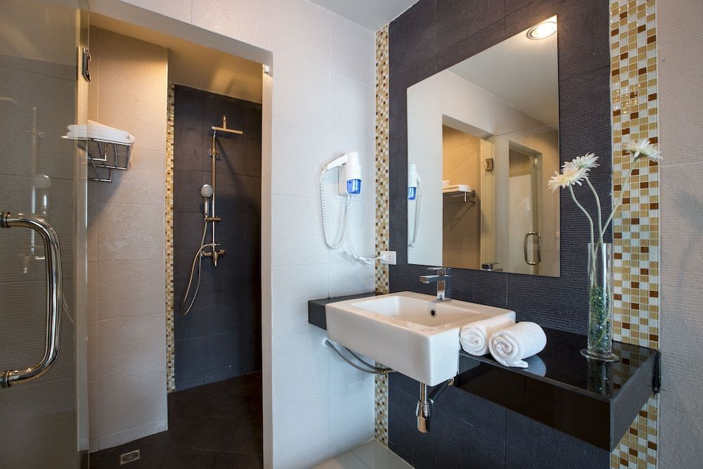 Chanalai Hillside Resort - Image 8