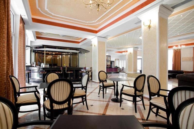 Achillion Palace - Image 10
