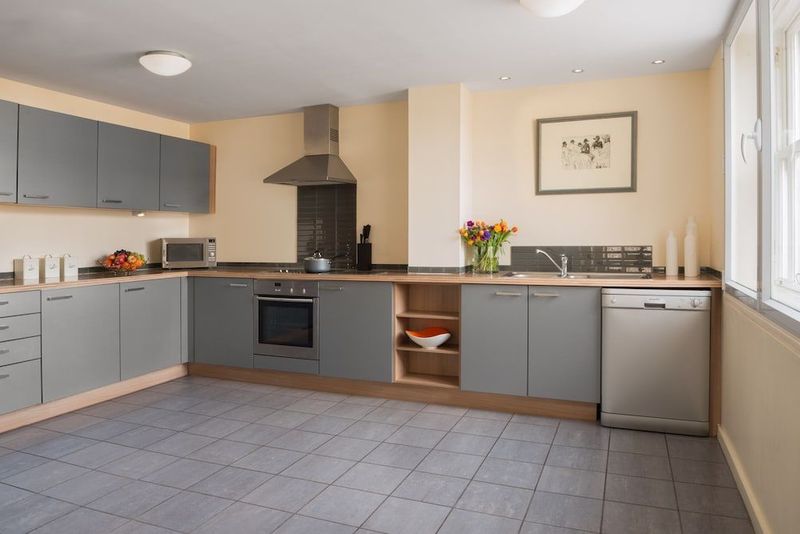 Princes Street Suites - Image 6