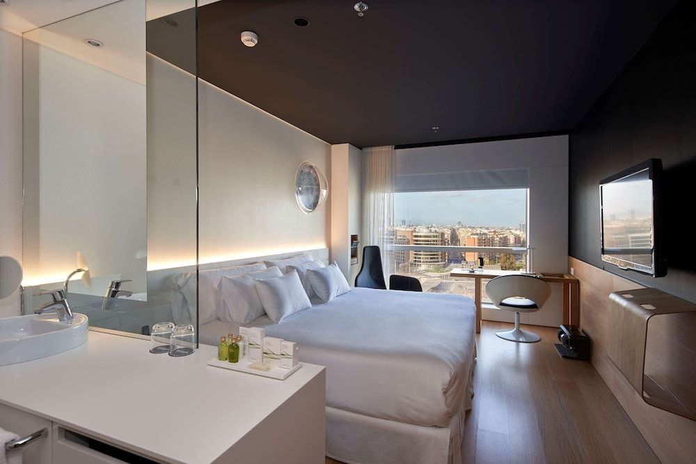 Barcelo Sants - Image 8
