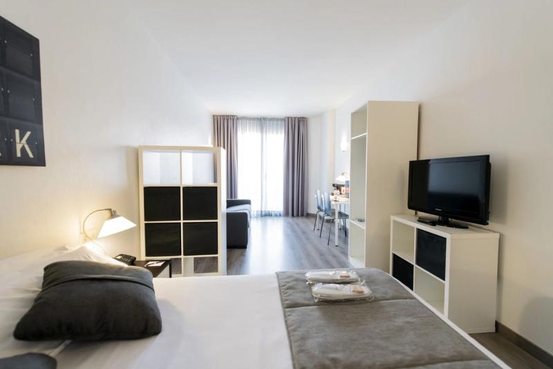Atenea Calabria Apartments - Image 4
