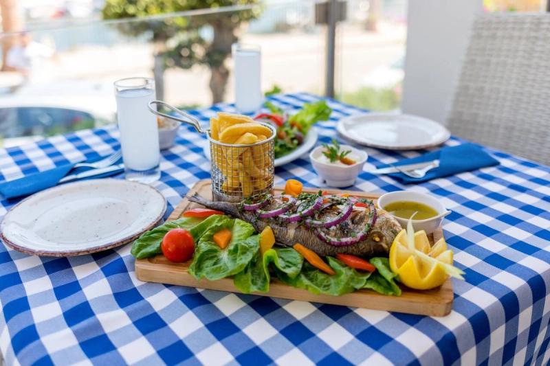 The Golden Coast Beach Hotel - Image 9