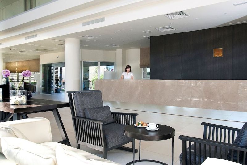 Pernera Beach Hotel - Image 7