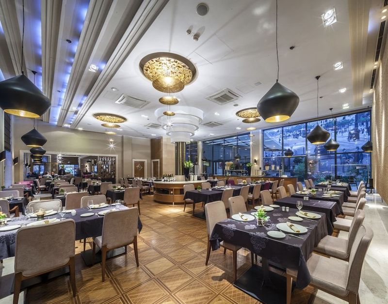 Continental Hotel Budapest - Image 7