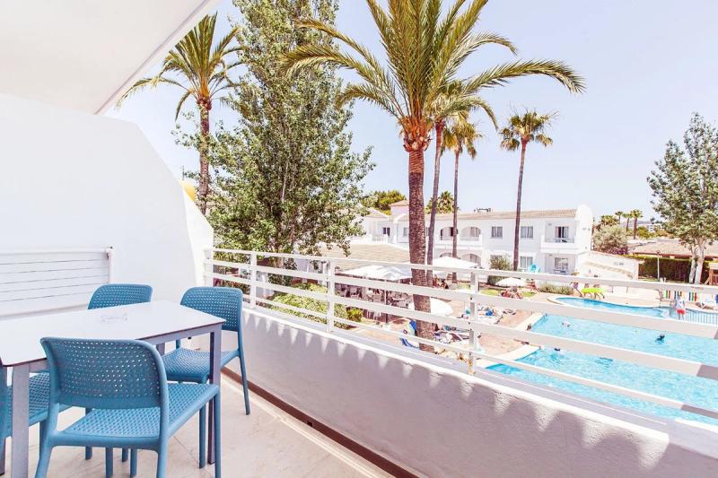 A10 Solecito Apartments - Image 2