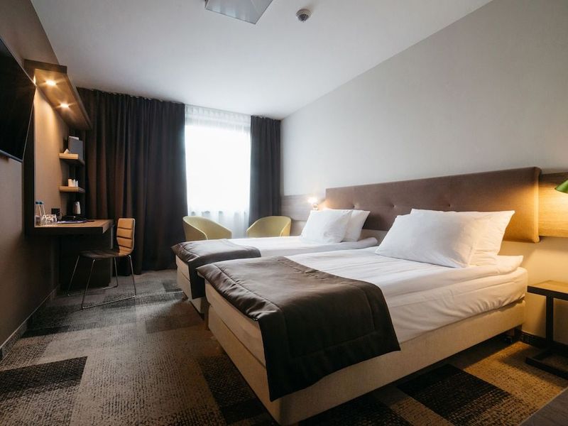Q Hotel Plus Katowice - Image 6