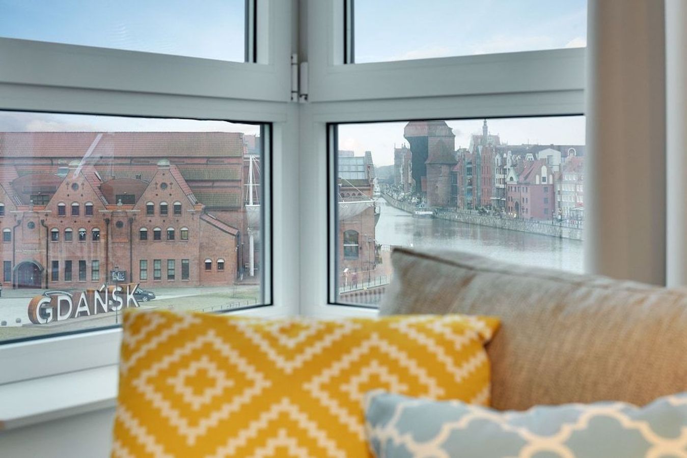 På Aparthotel Grodzka 10 bor du i centrum af Gdansk, med udsigt over Motlawa-floden.