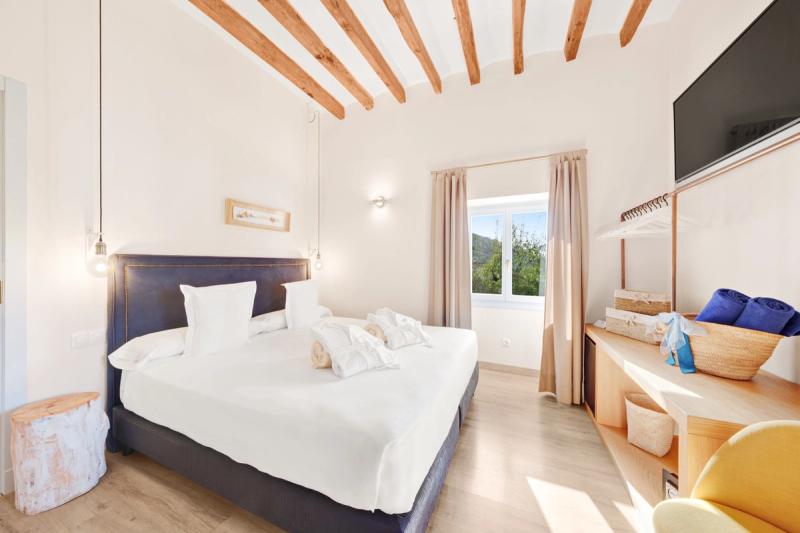 Es Corte Vell Inland Hotel - Image 3