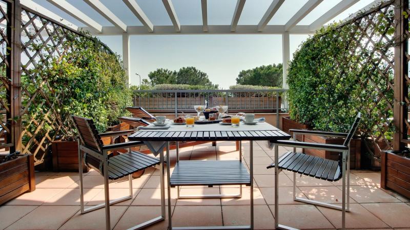 Cocca Hotel - Image 2