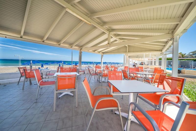 Adele Beach Hotel - Image 10
