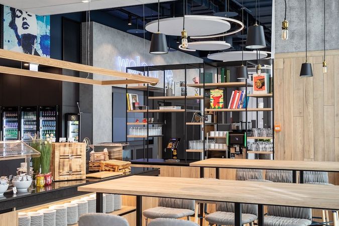 H2 Hotel Budapest er centralt beliggende i Budapest og tilbyder moderne værelser med et godt udgangspunkt.