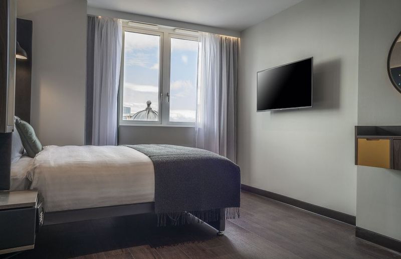 Point A Hotel Edinburgh Haymarket - Image 9