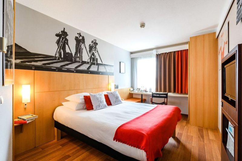 Hotel Ibis Warszawa Stare Miasto - Image 8