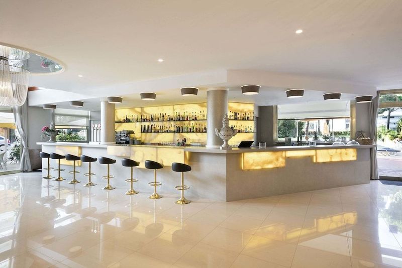 Beverly Park Hotel & Spa - Image 6