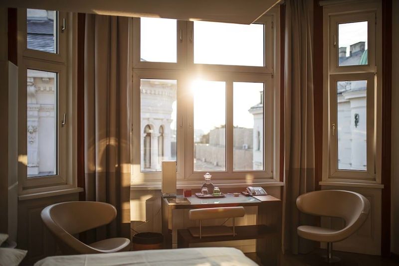 Hotel Rathaus Wein & Design - Image 10