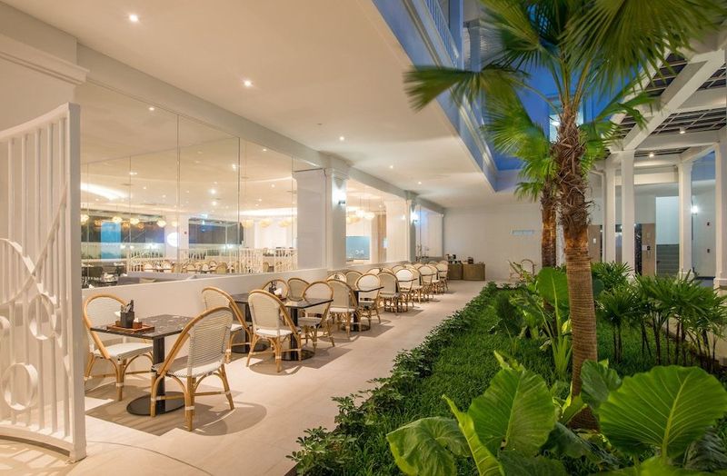 Centara Ao Nang Beach Resort & Spa - Image 4