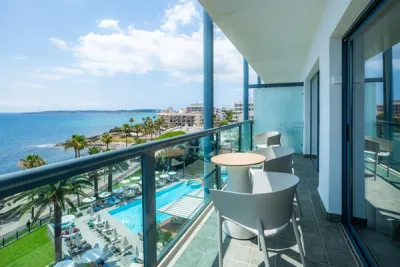 Marins Suites Hotel