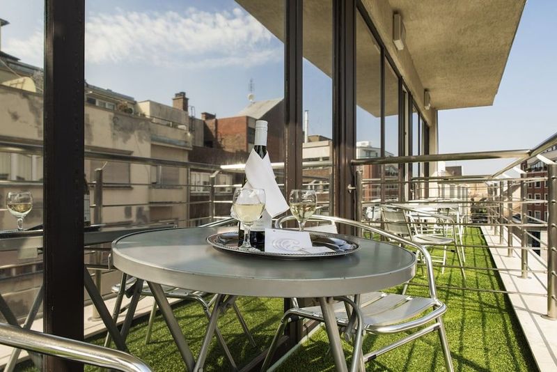 Carat Boutique Hotel - Image 2
