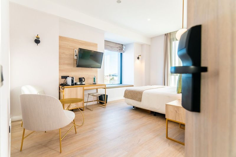 Hotel Malaga Vibes - Image 10