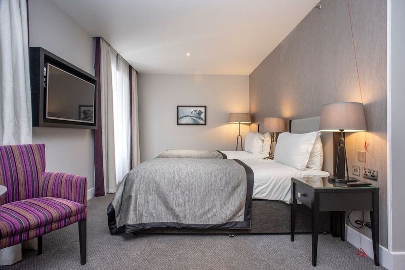 Ten Hill Place Hotel - Image 5