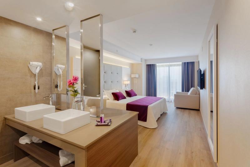 Beverly Park Hotel & Spa - Image 3