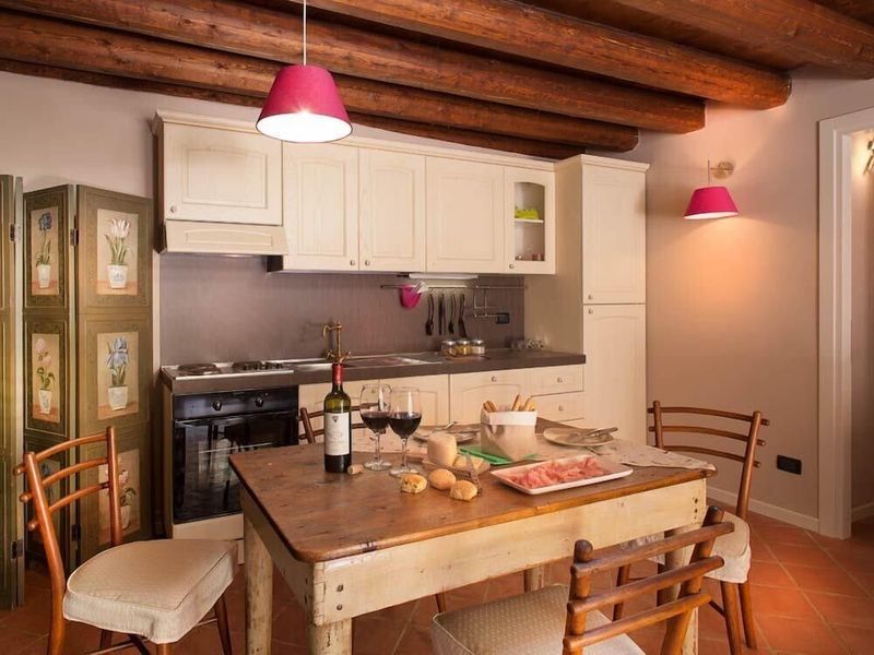 Boutique Hotel Villa Dei Campi - Image 10