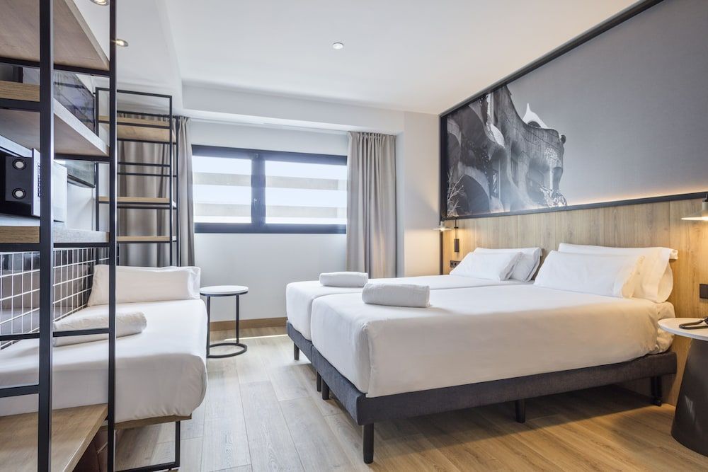 Andante Hotel - Image 2
