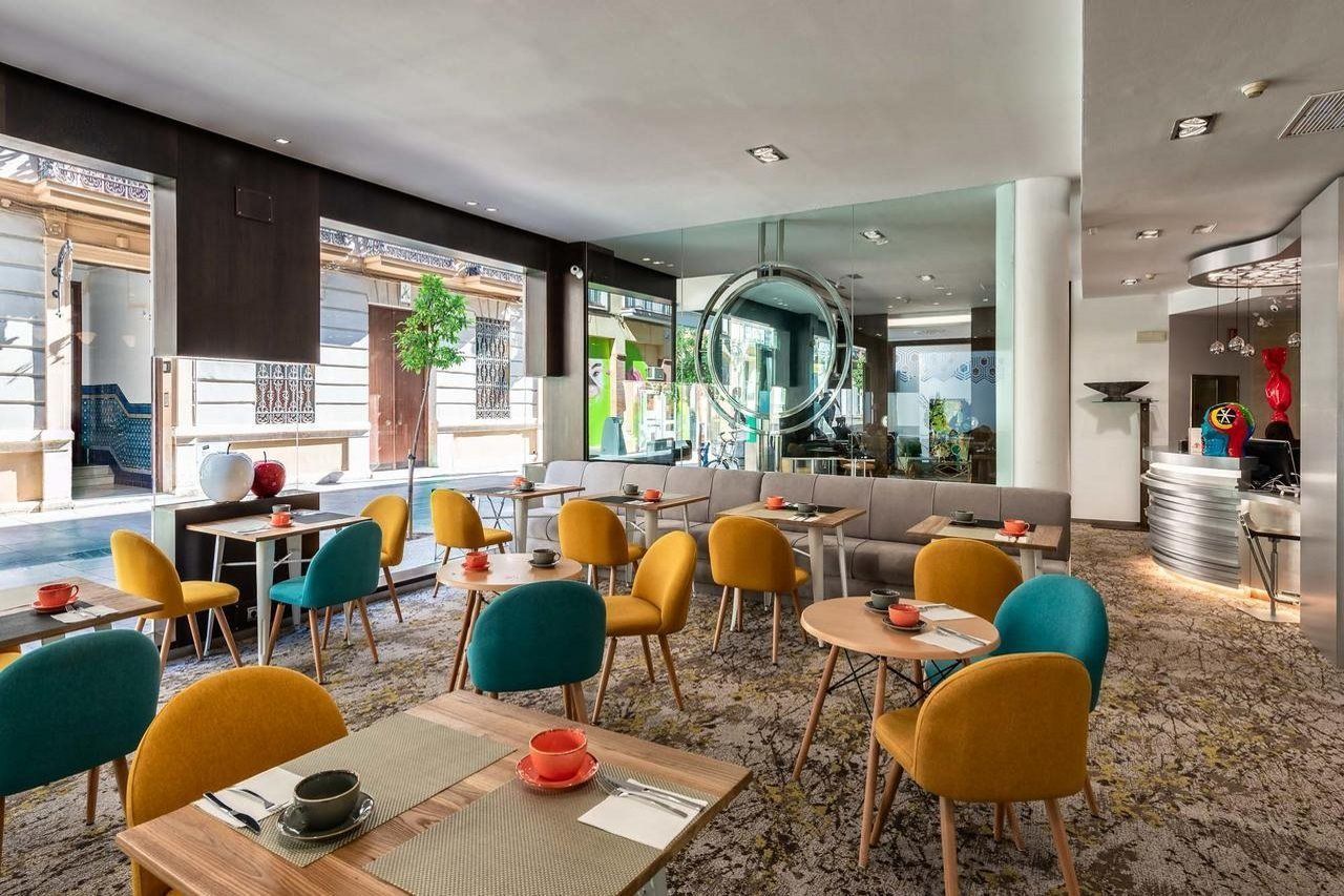 Mariposa Hotel Malaga - Image 4