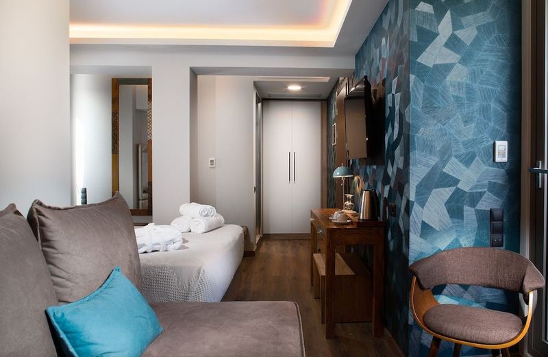 360 Degrees Pop Art Hotel - Image 4