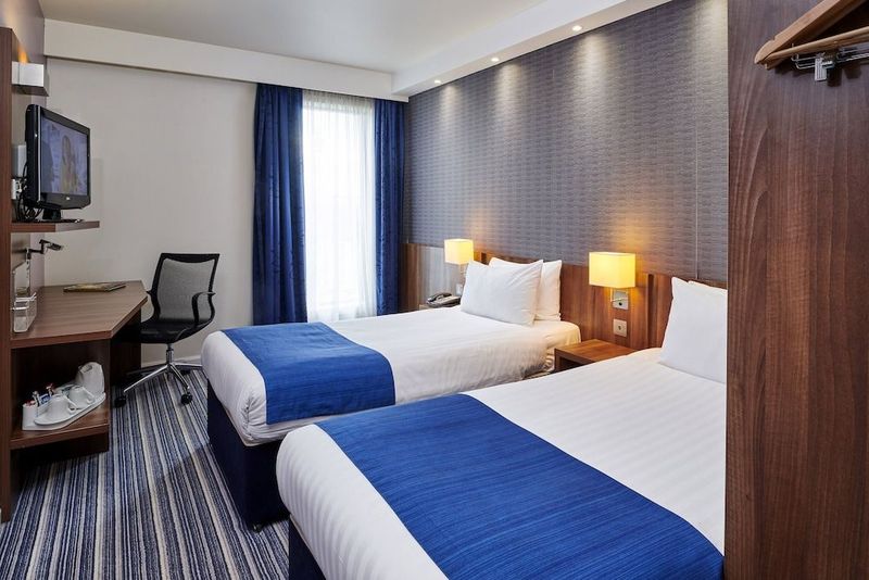 Holiday Inn Express Manchester City Centre - Arena - Image 6