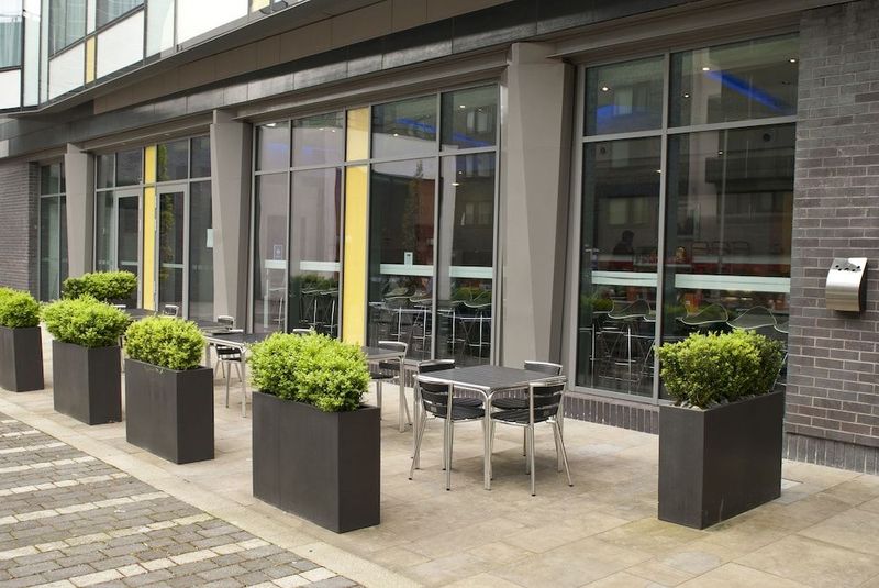 Holiday Inn Express Manchester City Centre - Arena - Image 9