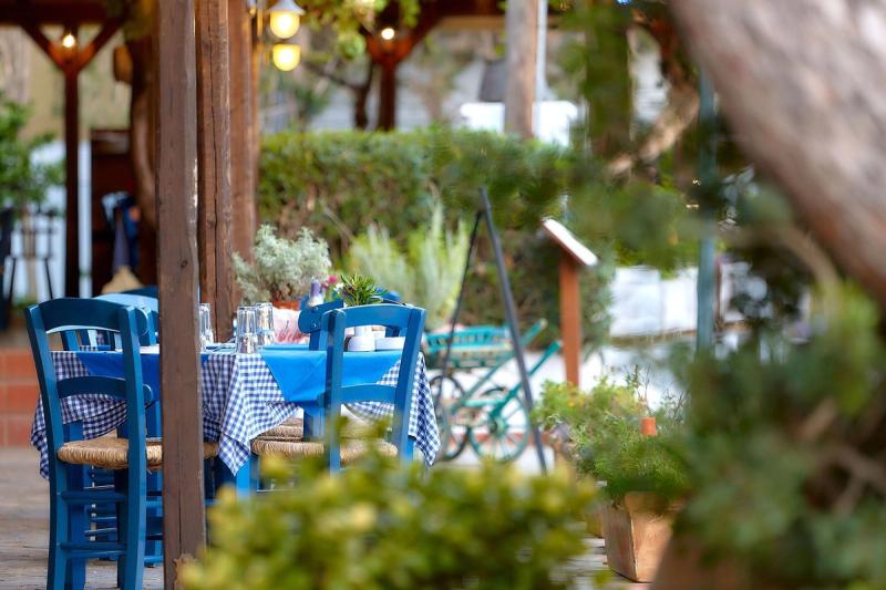 Alexander Beach Hotel & Village Resort - Image 6