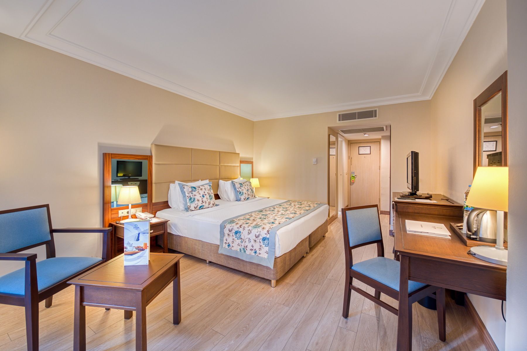 Seven Seas Hotel Life - Image 7