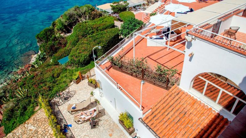 El Faro Hotel - Image 6