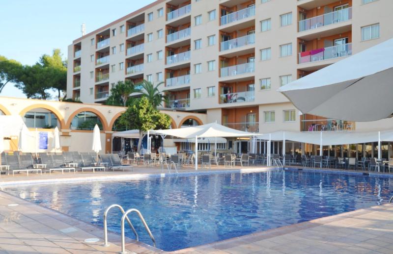 azuLine Hotel Atlantic - Image 9