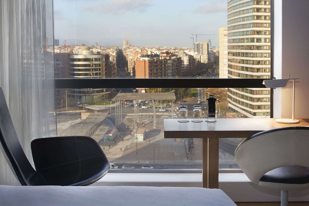Barcelo Sants - Image 4