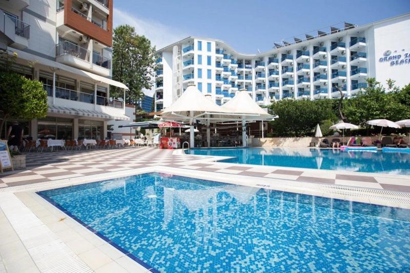 Grand Okan Hotel - Image 1