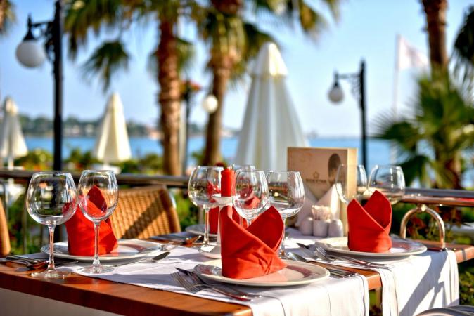 restaurang vid havet
