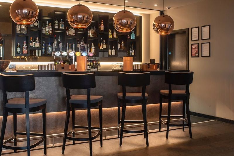 Ten Hill Place Hotel - Image 7