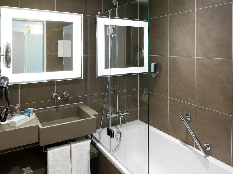 Novotel Berlin Mitte - Image 6